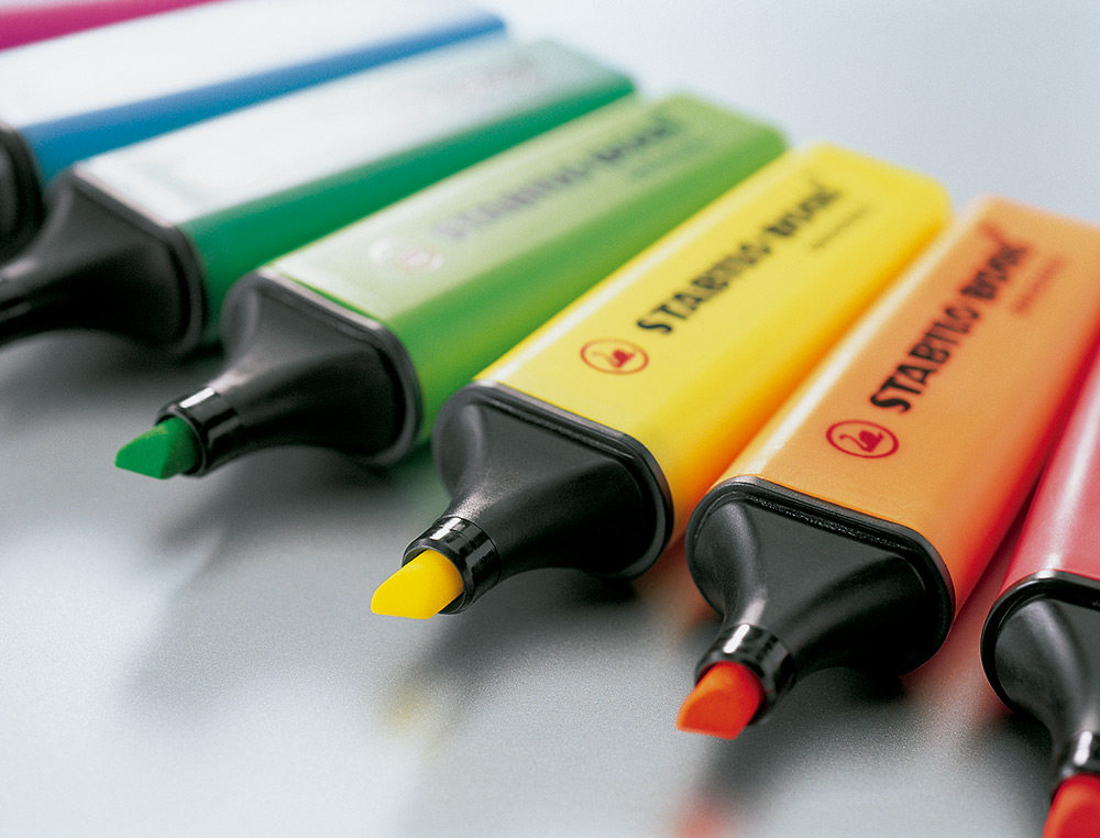 SURLIGNEUR STABILO BOSS TRACÉ 2/5MM POINTE BISEAUTÉE ENCRE UNIVERSELLE BASE EAU RÉSISTANTE LUMIÈRE COLORIS BLEU